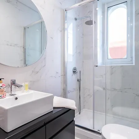 Akicity Amoreiras Bold Apartment Lisbon
