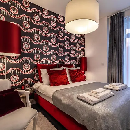 Akicity Amoreiras Bold